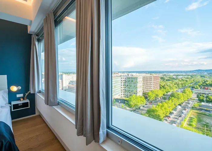 Residence, Philips Haus - Europlaza 4*