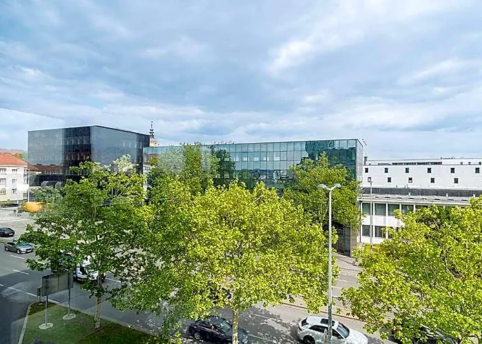Residence, Philips Haus - Europlaza